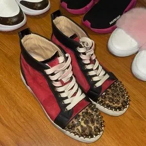 Louboutin ルブタン 37.5 24cm Red Suede　M227 Christian Louboutin Red Suede Louis Spikes Sneakers Size